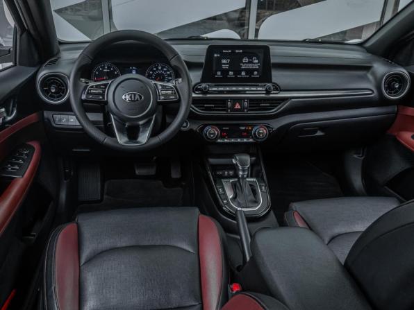 Kia Forte II Рестайлинг с пробегом 2018 года, цена 1 545 000 рублей, 118632 км, седан, Автокод Объявления