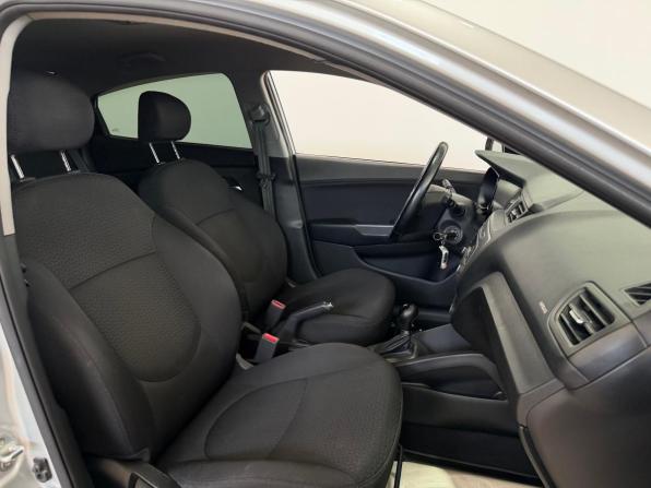 Kia Rio III Рестайлинг с пробегом 2016 года, цена 1 100 000 рублей, 105762 км, седан, Автокод Объявления