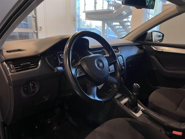 Skoda Octavia III (A7) с пробегом 2013 года, цена 1 300 000 рублей, 241465 км, лифтбек, Автокод Объявления
