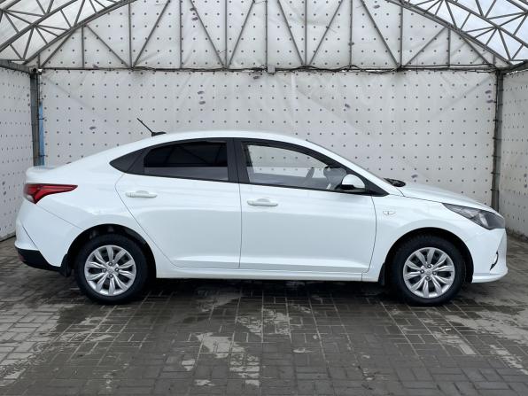 Hyundai Solaris II Рестайлинг с пробегом 2020 года, цена 1 570 000 рублей, 66551 км, седан, Автокод Объявления