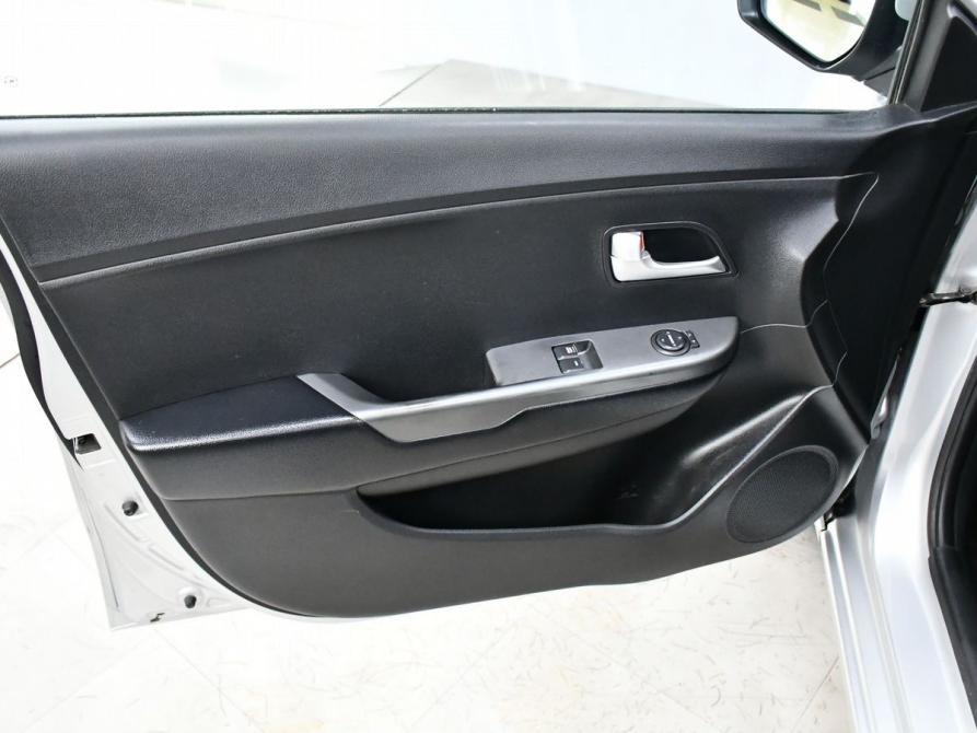 Kia Rio III Новосибирск  - изображение 14