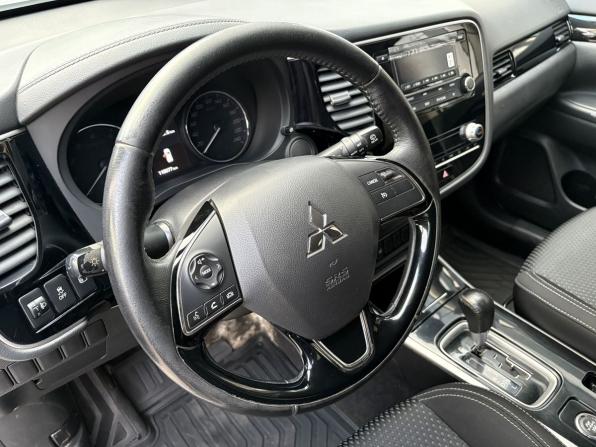 Mitsubishi Outlander III Рестайлинг 3 с пробегом 2021 года, цена 2 259 000 рублей, 118076 км, внедорожник, Автокод Объявления