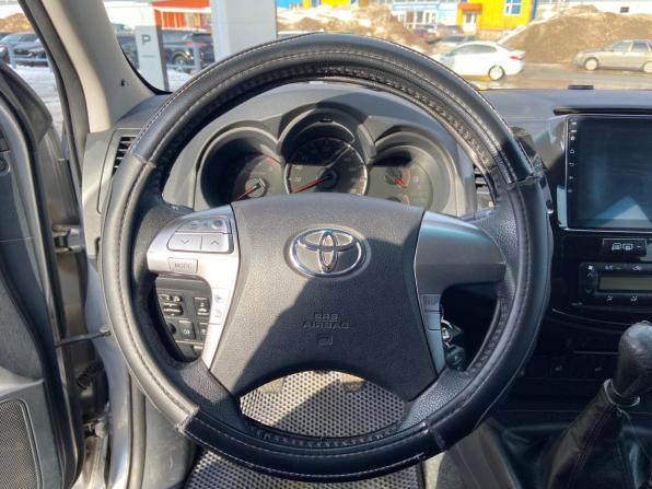 Toyota Hilux VII Рестайлинг с пробегом 2014 года, цена 2 600 000 рублей, 251639 км, пикап, Автокод Объявления