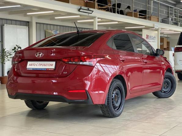 Hyundai Solaris II с пробегом 2017 года, цена 1 070 000 рублей, 169100 км, седан, Автокод Объявления