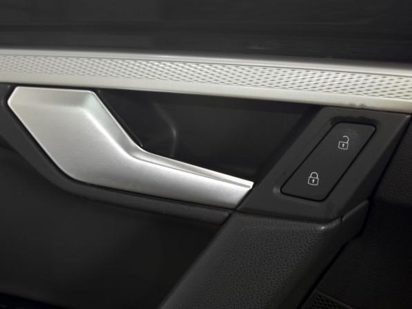Volkswagen Touareg III с пробегом 2019 года, цена 3 999 999 рублей, 238444 км, внедорожник, Автокод Объявления