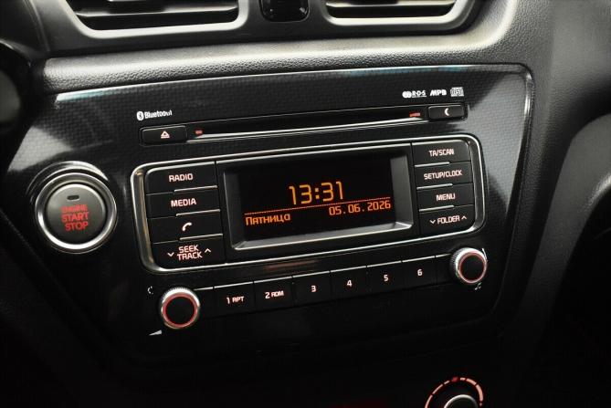 Kia Rio III Рестайлинг с пробегом 2017 года, цена 1 020 000 рублей, 169549 км, хэтчбек, Автокод Объявления