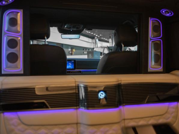 Новый Mercedes-Benz V-Класс III (W447) Рестайлинг 2 2025 года, цена 34 000 000 рублей, минивэн, Автокод Объявления