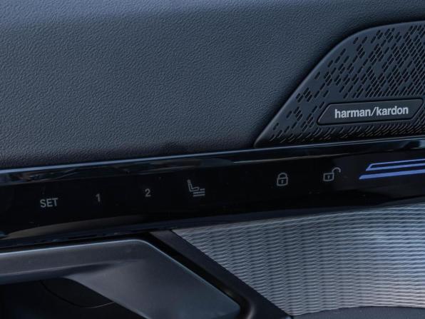 BMW 5 серии VIII (G60/G61/G68) с пробегом 2023 года, цена 6 277 800 рублей, 38786 км, седан, Автокод Объявления
