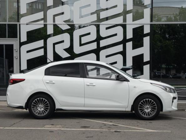 Kia Rio IV с пробегом 2017 года, цена 810 000 рублей, 231703 км, седан, Автокод Объявления