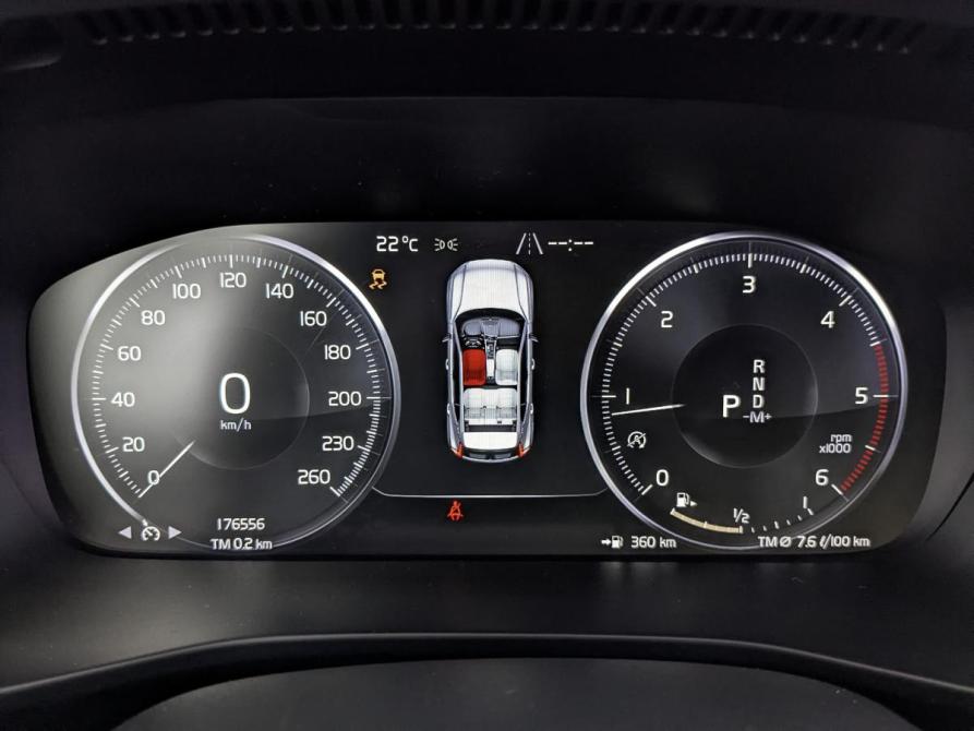 Volvo XC40 I Москва  - изображение 16