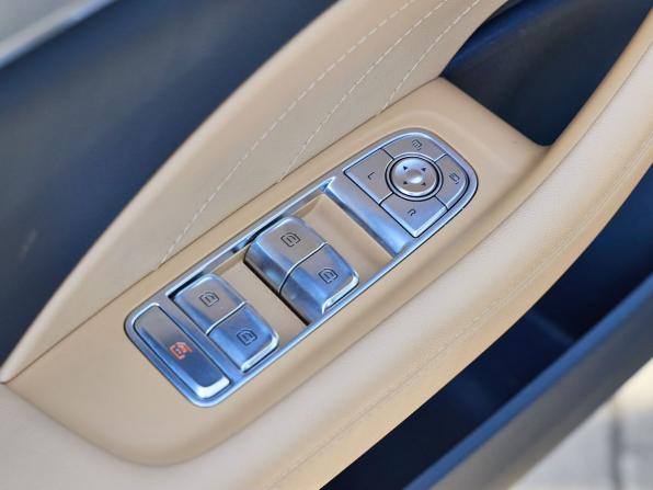 Hongqi H5 II с пробегом 2024 года, цена 3 229 000 рублей, 21222 км, седан, Автокод Объявления