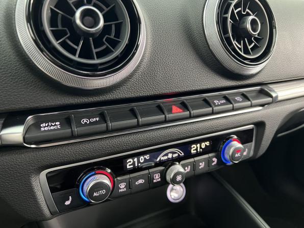 Audi A3 III (8V) Рестайлинг с пробегом 2017 года, цена 2 300 000 рублей, 69568 км, седан, Автокод Объявления