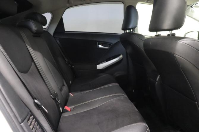 Toyota Prius III Рестайлинг (XW30) с пробегом 2013 года, цена 1 142 000 рублей, 222556 км, лифтбек, Автокод Объявления
