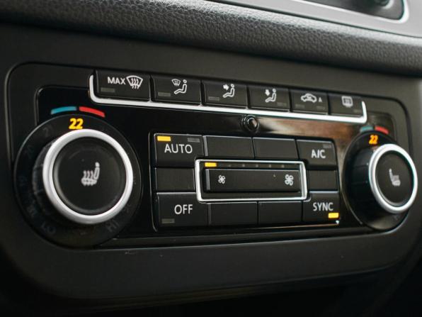 Volkswagen Tiguan I Рестайлинг с пробегом 2015 года, цена 1 430 000 рублей, 124193 км, внедорожник, Автокод Объявления