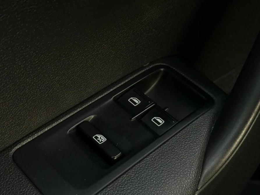 Volkswagen Polo V Рестайлинг Уфа  - изображение 12