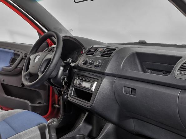 Skoda Fabia II с пробегом 2009 года, цена 329 000 рублей, 176953 км, хэтчбек, Автокод Объявления