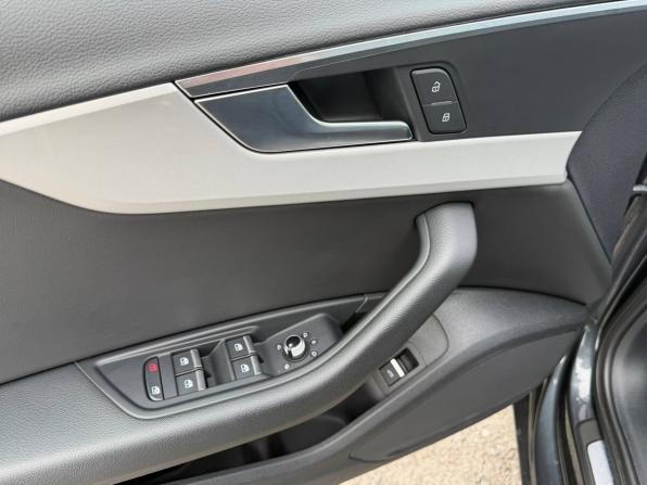 Audi A4 V (B9) Рестайлинг с пробегом 2020 года, цена 2 965 000 рублей, 85845 км, седан, Автокод Объявления