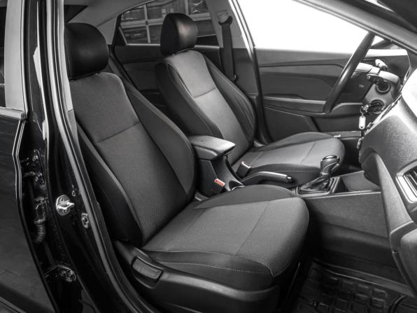 Hyundai Solaris II с пробегом 2018 года, цена 1 299 000 рублей, 159127 км, седан, Автокод Объявления
