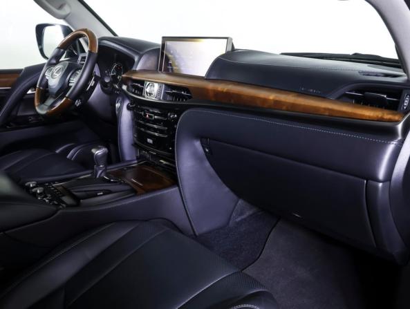 Lexus LX III Рестайлинг 2 с пробегом 2016 года, цена 8 000 000 рублей, 83764 км, внедорожник, Автокод Объявления