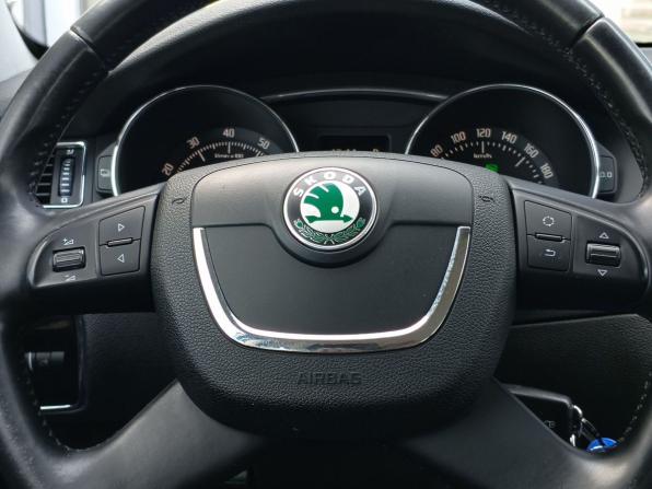 Skoda Superb II с пробегом 2012 года, цена 1 029 000 рублей, 251894 км, универсал, Автокод Объявления