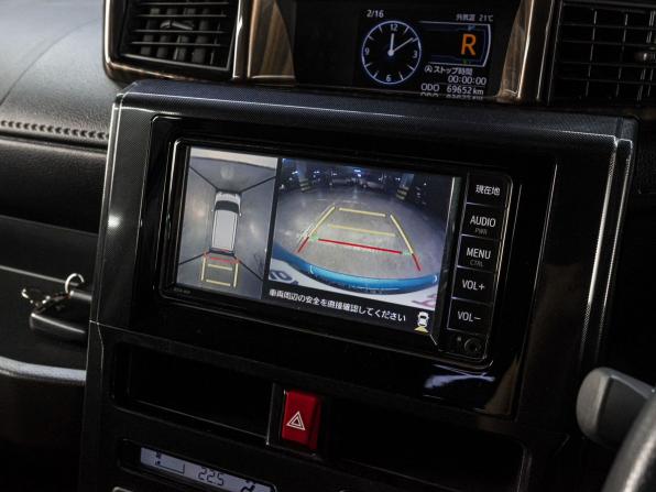Toyota Roomy I Рестайлинг с пробегом 2021 года, цена 1 265 000 рублей, 69650 км, микровэн, Автокод Объявления