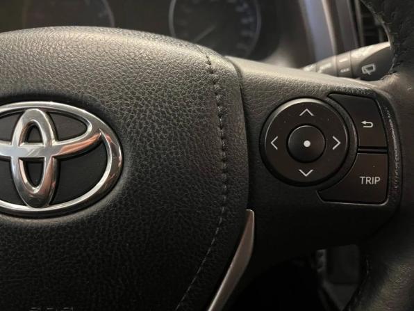 Toyota RAV4 IV (XA40) Рестайлинг с пробегом 2018 года, цена 2 550 000 рублей, 74795 км, внедорожник, Автокод Объявления