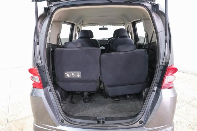Honda Freed I с пробегом 2008 года, цена 899 000 рублей, 180000 км, компактвэн, Автокод Объявления