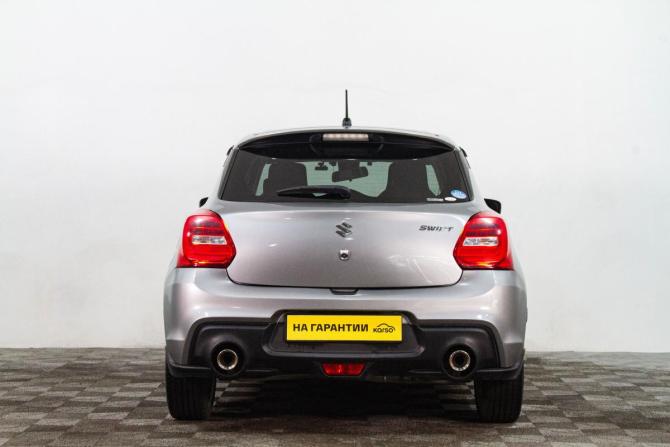 Suzuki Swift V с пробегом 2018 года, цена 1 629 000 рублей, 50500 км, хэтчбек, Автокод Объявления