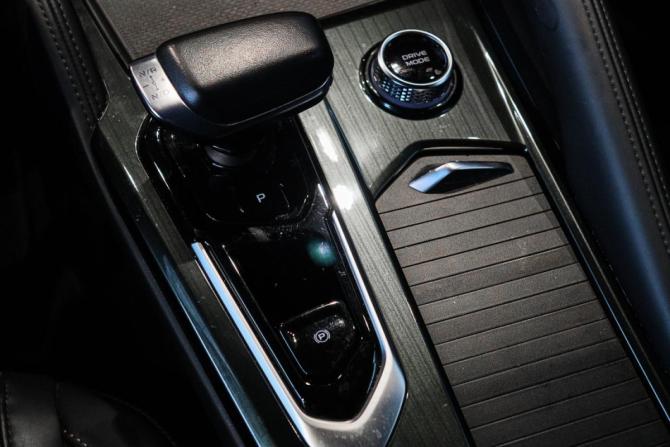 Geely Monjaro I с пробегом 2023 года, цена 3 050 000 рублей, 40317 км, внедорожник, Автокод Объявления