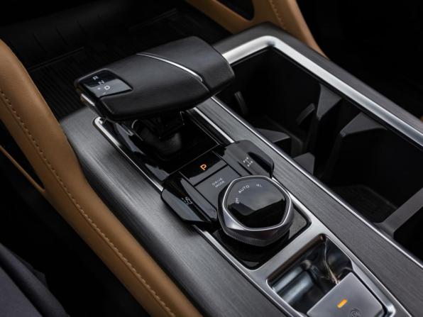 Changan Hunter Plus с пробегом 2023 года, цена 2 670 000 рублей, 73065 км, offers.body_type.unknown, Автокод Объявления