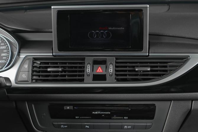 Audi A6 IV (C7) Рестайлинг с пробегом 2015 года, цена 2 449 000 рублей, 129896 км, седан, Автокод Объявления