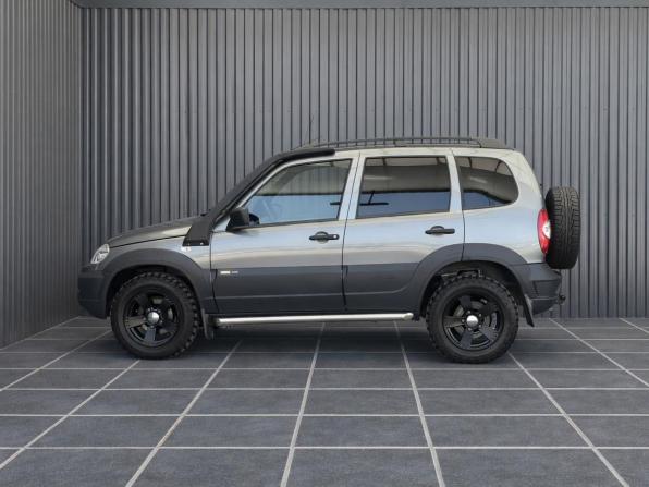 Chevrolet Niva I Рестайлинг с пробегом 2017 года, цена 787 000 рублей, 76866 км, внедорожник, Автокод Объявления