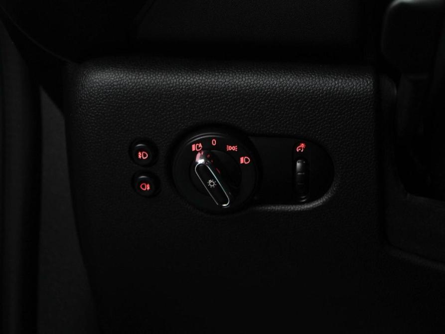 Mini Hatch III (F55/F56) Москва  - изображение 15