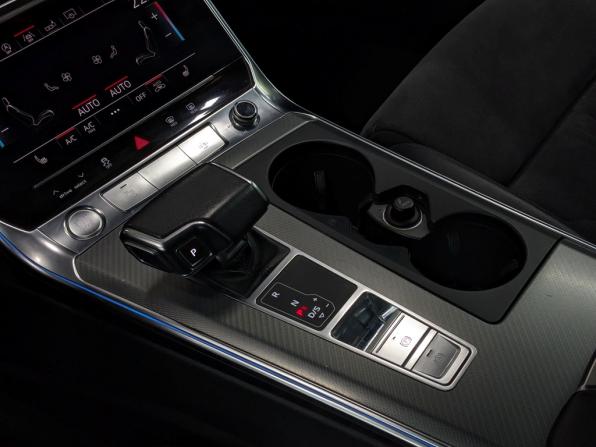 Audi A6 V (C8) с пробегом 2018 года, цена 3 480 000 рублей, 122223 км, седан, Автокод Объявления