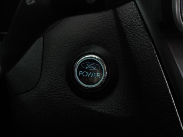 Ford Focus III с пробегом 2013 года, цена 689 000 рублей, 277074 км, хэтчбек, Автокод Объявления