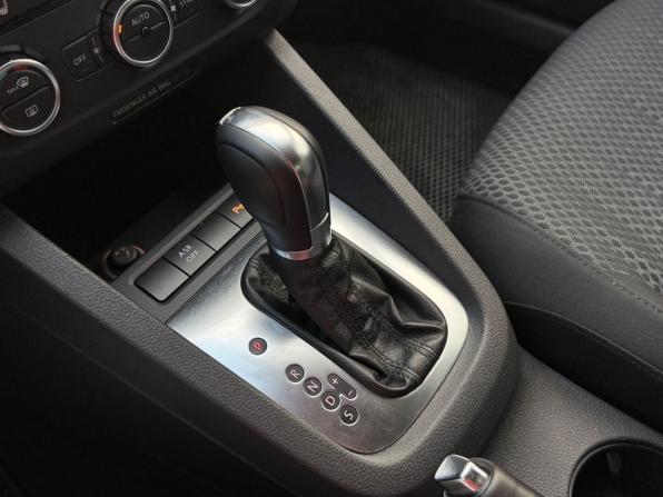 Volkswagen Jetta VI с пробегом 2012 года, цена 1 050 000 рублей, 133211 км, седан, Автокод Объявления