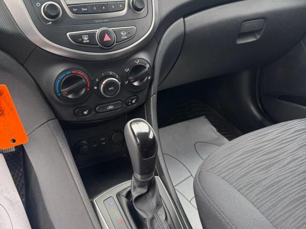 Hyundai Solaris I с пробегом 2014 года, цена 1 055 000 рублей, 124639 км, хэтчбек, Автокод Объявления