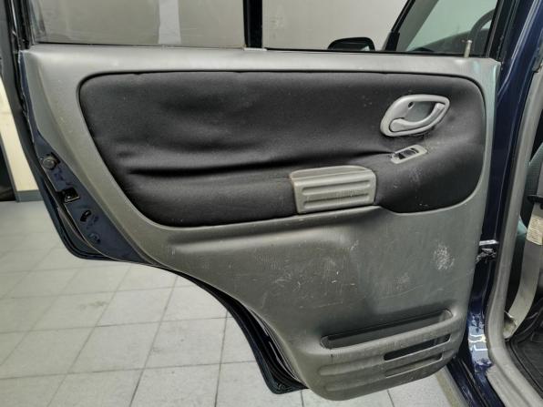 Chevrolet Tracker II с пробегом 2000 года, цена 390 000 рублей, 259067 км, внедорожник, Автокод Объявления
