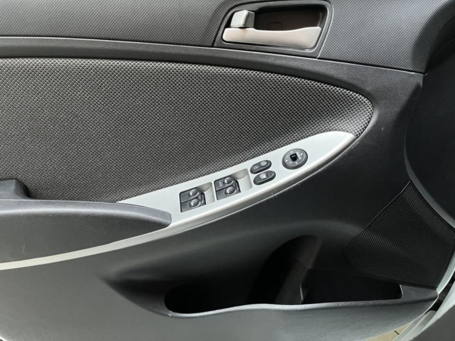 Hyundai Solaris I Курск  - изображение 14