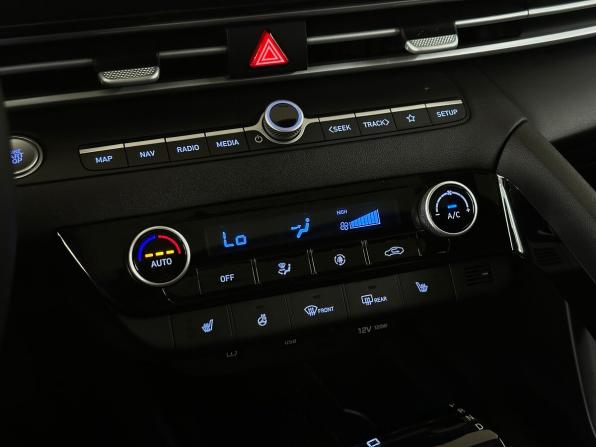 Hyundai Elantra VII (CN7) Рестайлинг с пробегом 2024 года, цена 2 230 000 рублей, 28770 км, седан, Автокод Объявления