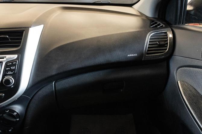 Hyundai Solaris I с пробегом 2012 года, цена 599 000 рублей, 224016 км, хэтчбек, Автокод Объявления