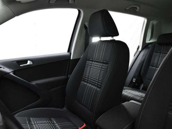Volkswagen Tiguan I Рестайлинг с пробегом 2016 года, цена 969 000 рублей, 104974 км, внедорожник, Автокод Объявления