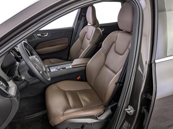 Volvo XC60 II Рестайлинг с пробегом 2023 года, цена 5 650 000 рублей, 18293 км, внедорожник, Автокод Объявления