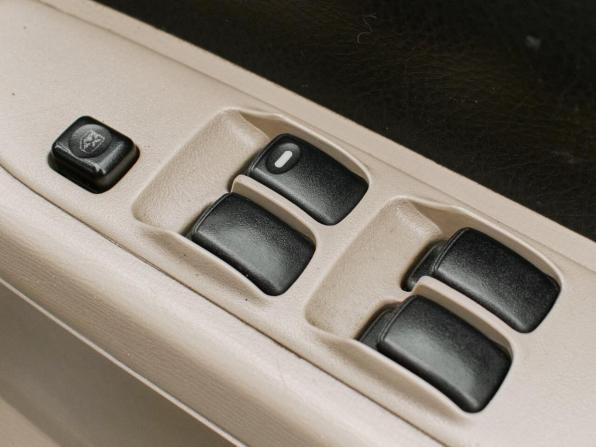 Mitsubishi Dingo I с пробегом 2000 года, цена 250 000 рублей, 272565 км, хэтчбек, Автокод Объявления