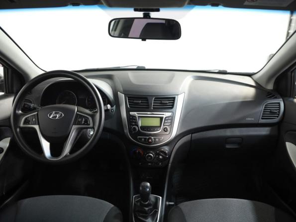 Hyundai Solaris I с пробегом 2013 года, цена 649 000 рублей, 150596 км, седан, Автокод Объявления