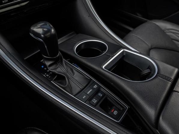 Toyota Avalon V Рестайлинг с пробегом 2022 года, цена 3 330 000 рублей, 121019 км, седан, Автокод Объявления