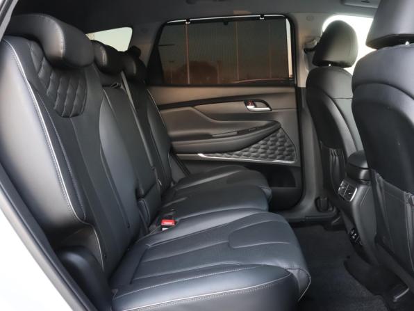 Hyundai Santa Fe IV Рестайлинг с пробегом 2022 года, цена 4 120 000 рублей, 54414 км, внедорожник, Автокод Объявления