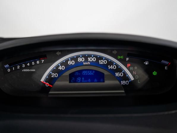 Honda Freed I Рестайлинг с пробегом 2012 года, цена 850 100 рублей, 195562 км, компактвэн, Автокод Объявления