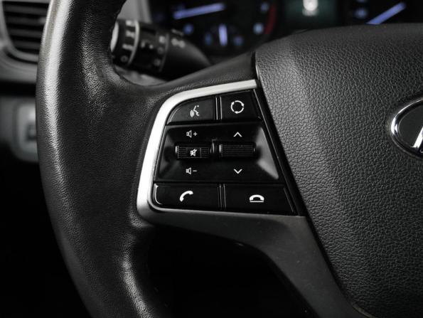 Hyundai Solaris II Рестайлинг с пробегом 2021 года, цена 1 629 000 рублей, 104600 км, седан, Автокод Объявления