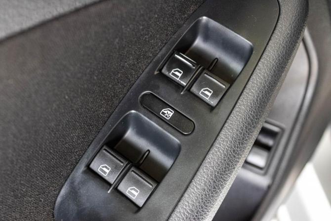 Volkswagen Jetta VI с пробегом 2013 года, цена 1 000 000 рублей, 239287 км, седан, Автокод Объявления